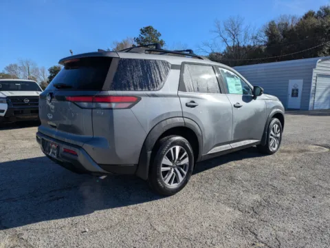 More photos of 2026 Nissan Pathfinder SL at Woody Folsom Nissan of Vidalia, GA