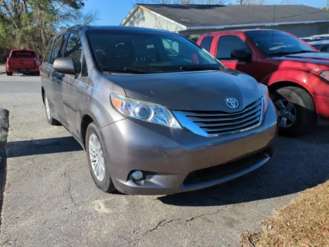Photos of 2016 Toyota Sienna XLE Premium for sale in Vidalia, GA at Woody Folsom Nissan of Vidalia