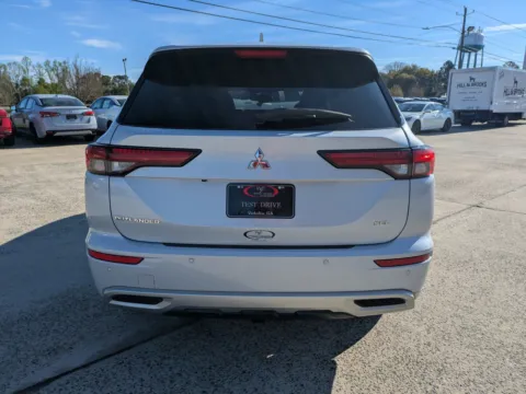 More photos of 2022 Mitsubishi Outlander SEL at Woody Folsom Nissan of Vidalia, GA
