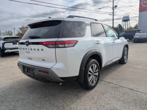 More photos of 2026 Nissan Pathfinder SL at Woody Folsom Nissan of Vidalia, GA