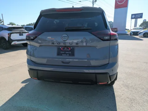 More photos of 2026 Nissan Rogue Dark Armor at Woody Folsom Nissan of Vidalia, GA