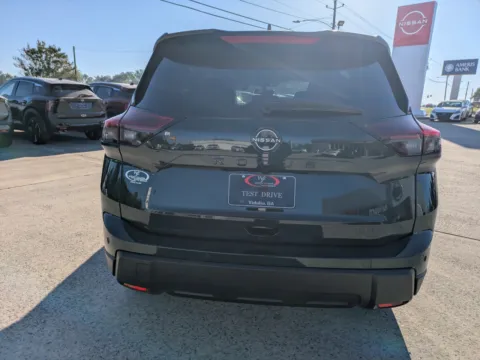 More photos of 2026 Nissan Rogue Dark Armor at Woody Folsom Nissan of Vidalia, GA