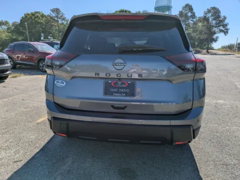 More photos of 2026 Nissan Rogue Dark Armor at Woody Folsom Nissan of Vidalia, GA