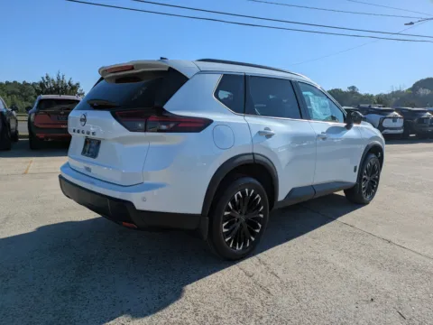 More photos of 2026 Nissan Rogue Dark Armor at Woody Folsom Nissan of Vidalia, GA