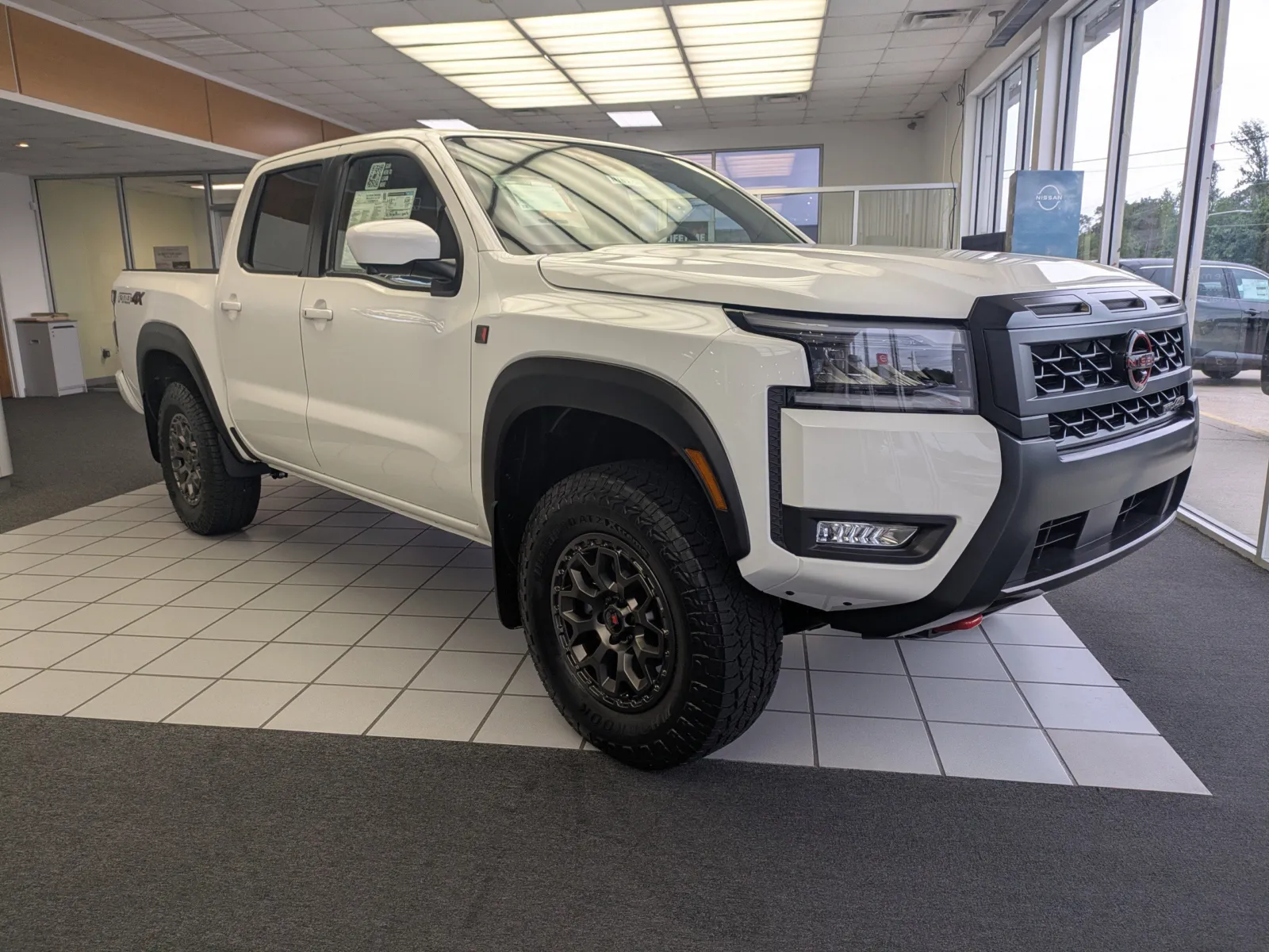 White 2026 Nissan Frontier PRO-4X w/R Package for sale in Vidalia, GA