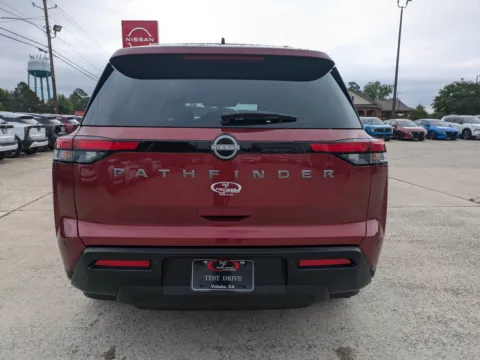 More photos of 2026 Nissan Pathfinder SV at Woody Folsom Nissan of Vidalia, GA