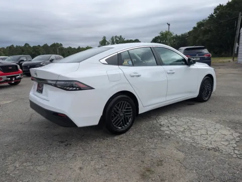 More photos of 2026 Nissan Sentra SV at Woody Folsom Nissan of Vidalia, GA