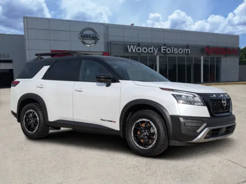 White 2025 Nissan Pathfinder Rock Creek for sale in Vidalia, GA