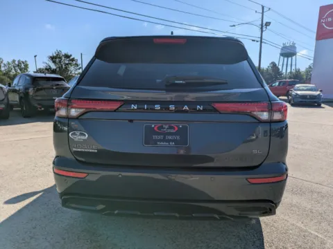 More photos of 2026 Nissan Rogue Plug-In Hybrid SL at Woody Folsom Nissan of Vidalia, GA
