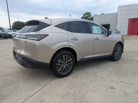 More photos of 2026 Nissan Murano SL at Woody Folsom Nissan of Vidalia, GA