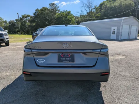 More photos of 2026 Nissan Sentra SV at Woody Folsom Nissan of Vidalia, GA
