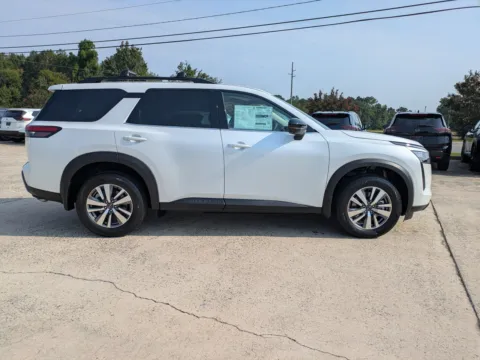 Another view of 2026 Nissan Pathfinder SL for sale in Vidalia, GA at Woody Folsom Nissan of Vidalia