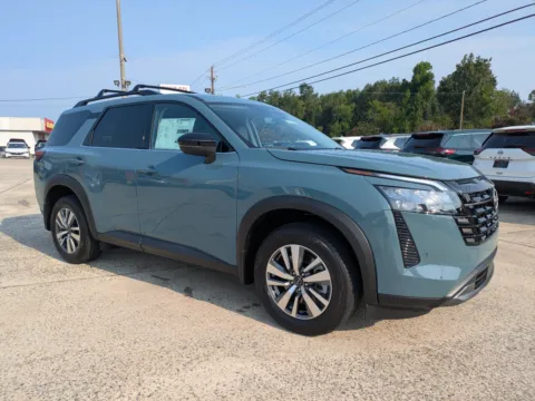 Photos of 2026 Nissan Pathfinder SL for sale in Vidalia, GA at Woody Folsom Nissan of Vidalia