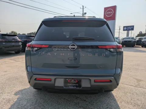 More photos of 2026 Nissan Pathfinder SL at Woody Folsom Nissan of Vidalia, GA