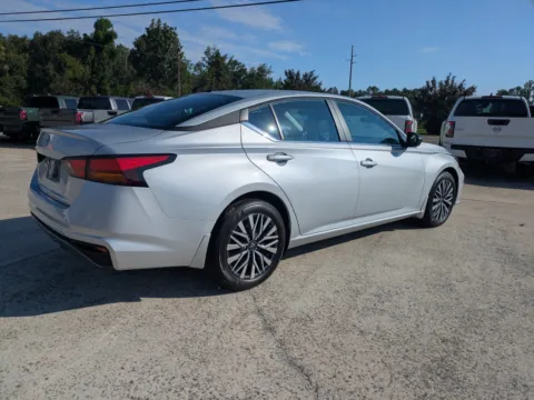 More photos of 2026 Nissan Altima SV at Woody Folsom Nissan of Vidalia, GA