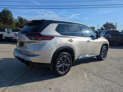 More photos of 2025 Nissan Rogue Platinum at Woody Folsom Nissan of Vidalia, GA