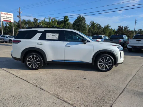 Another view of 2026 Nissan Pathfinder Platinum for sale in Vidalia, GA at Woody Folsom Nissan of Vidalia