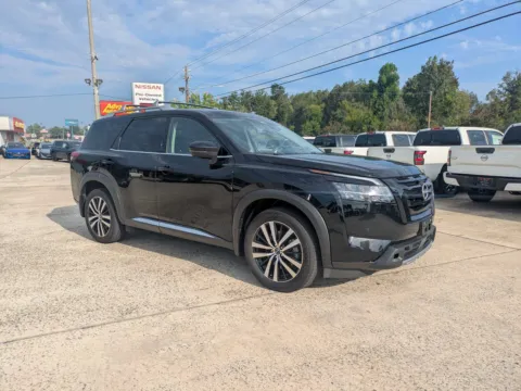 Photos of 2024 Nissan Pathfinder Platinum for sale in Vidalia, GA at Woody Folsom Nissan of Vidalia