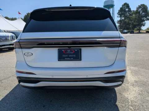 More photos of 2024 Lincoln Nautilus Reserve at Woody Folsom Nissan of Vidalia, GA