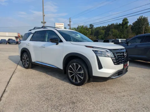 Photos of 2026 Nissan Pathfinder Platinum for sale in Vidalia, GA at Woody Folsom Nissan of Vidalia