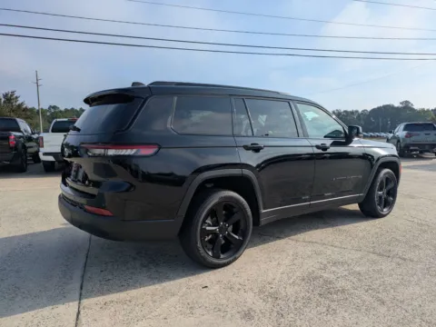More photos of 2023 Jeep Grand Cherokee L Altitude at Woody Folsom Nissan of Vidalia, GA