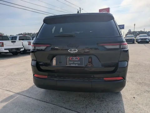 More photos of 2023 Jeep Grand Cherokee L Altitude at Woody Folsom Nissan of Vidalia, GA