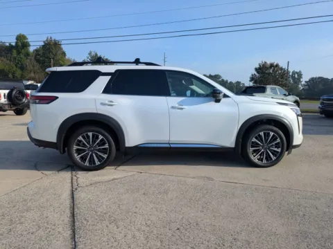 Another view of 2026 Nissan Pathfinder Platinum for sale in Vidalia, GA at Woody Folsom Nissan of Vidalia