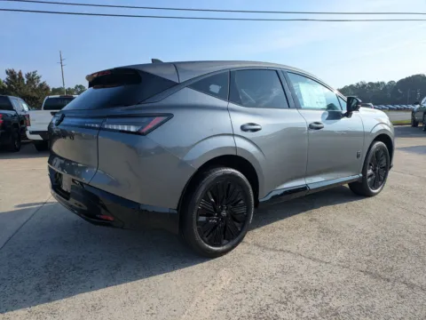 More photos of 2027 Nissan Murano Dark Armor at Woody Folsom Nissan of Vidalia, GA