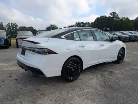 More photos of 2027 Nissan Sentra SR at Woody Folsom Nissan of Vidalia, GA