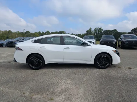 Another view of 2027 Nissan Sentra SR for sale in Vidalia, GA at Woody Folsom Nissan of Vidalia