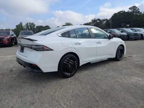 More photos of 2027 Nissan Sentra SR at Woody Folsom Nissan of Vidalia, GA