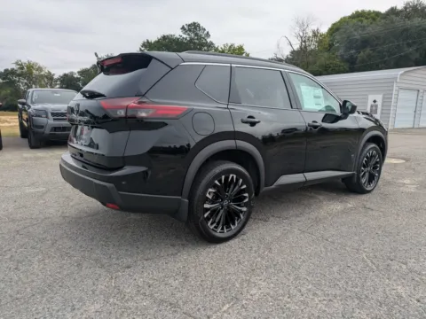 More photos of 2027 Nissan Rogue Dark Armor at Woody Folsom Nissan of Vidalia, GA