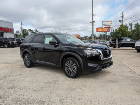 Photos of 2025 Nissan Pathfinder SL for sale in Vidalia, GA at Woody Folsom Nissan of Vidalia
