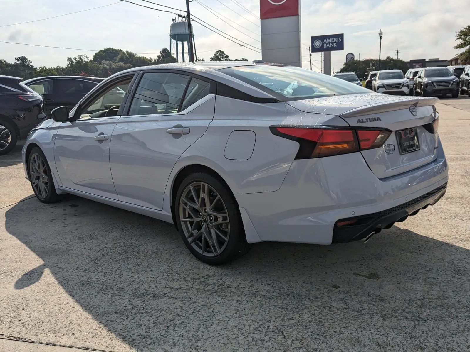 2024 Nissan Altima SR - Photo 7