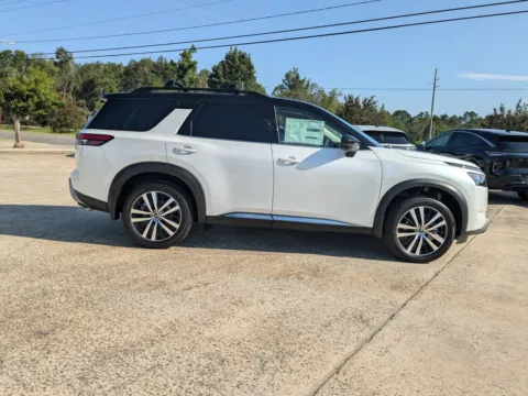 Another view of 2025 Nissan Pathfinder Platinum for sale in Vidalia, GA at Woody Folsom Nissan of Vidalia