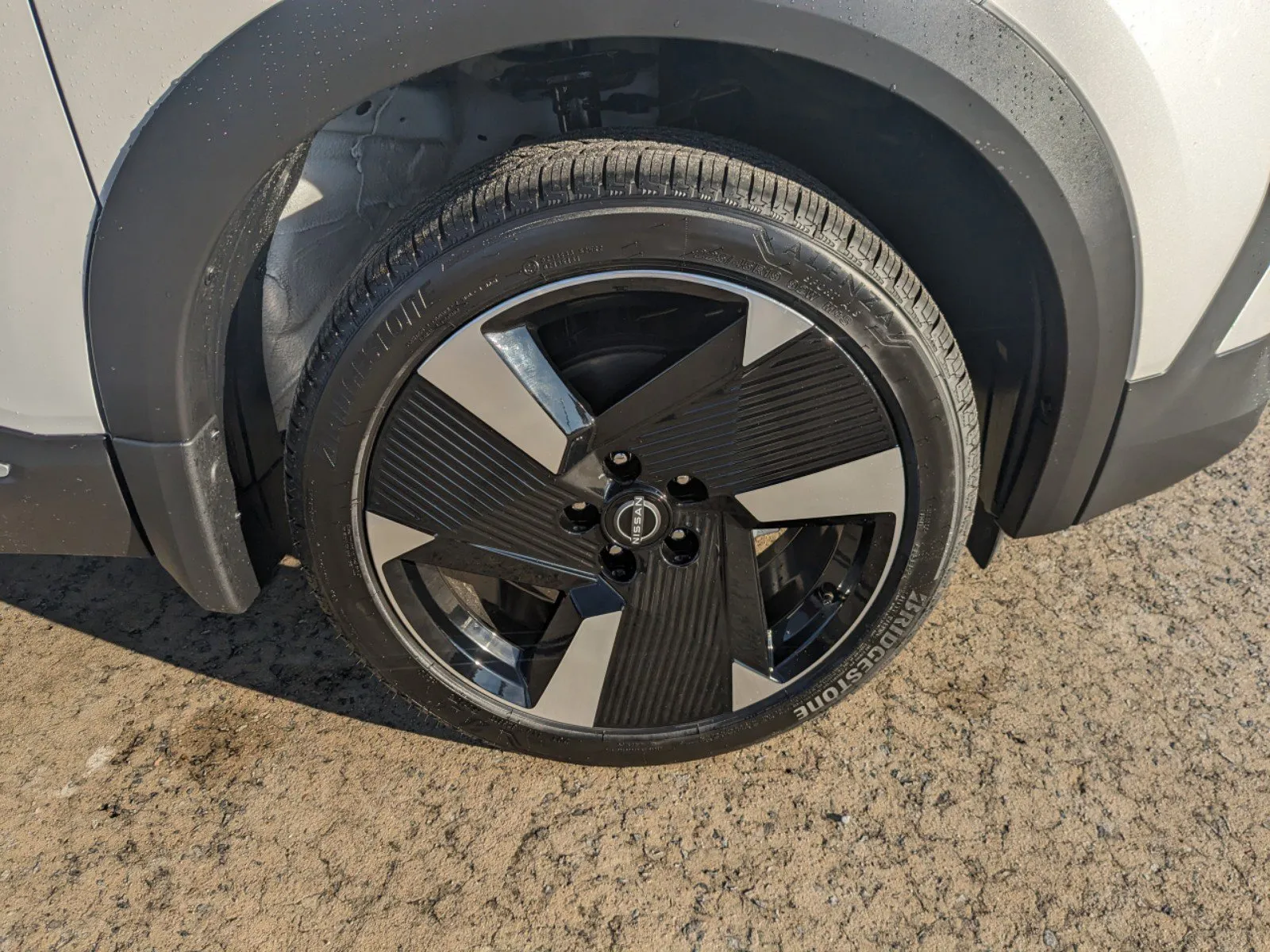 2025 Nissan Kicks SR - Photo 11