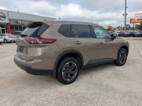 More photos of 2024 Nissan Rogue SV at Woody Folsom Nissan of Vidalia, GA