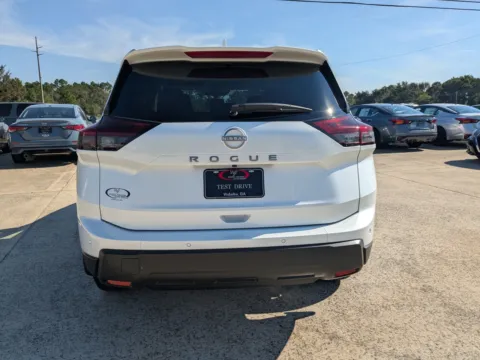 More photos of 2026 Nissan Rogue SV at Woody Folsom Nissan of Vidalia, GA