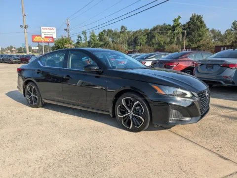 Photos of 2023 Nissan Altima 2.5 SR for sale in Vidalia, GA at Woody Folsom Nissan of Vidalia