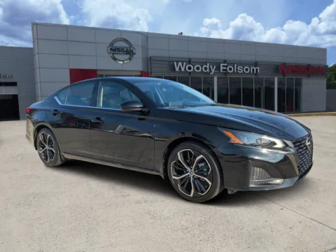 Black 2023 Nissan Altima 2.5 SR for sale in Vidalia, GA