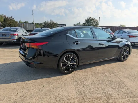 More photos of 2023 Nissan Altima 2.5 SR at Woody Folsom Nissan of Vidalia, GA