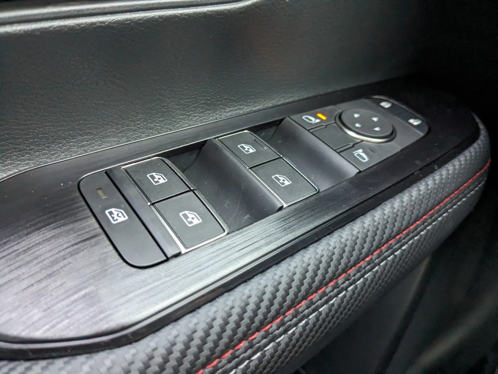 2025 Nissan Kicks SR - Photo 22