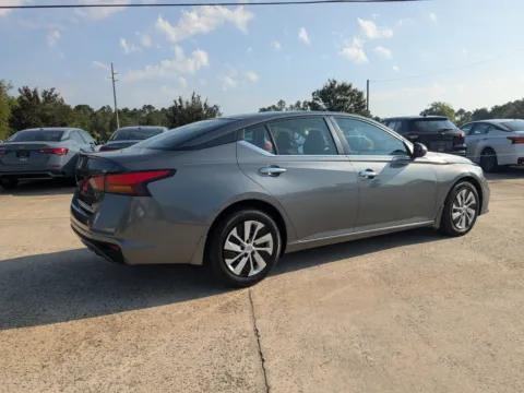 More photos of 2021 Nissan Altima 2.5 S at Woody Folsom Nissan of Vidalia, GA
