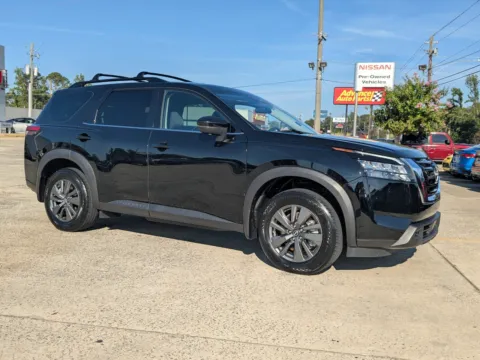 Photos of 2024 Nissan Pathfinder SV for sale in Vidalia, GA at Woody Folsom Nissan of Vidalia