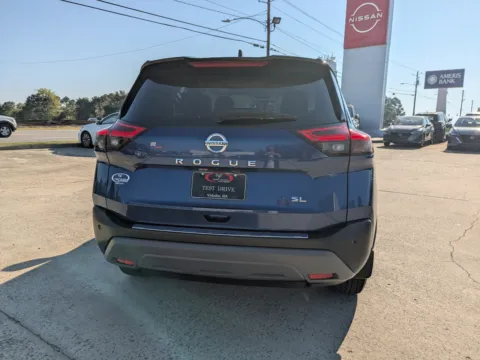 More photos of 2021 Nissan Rogue SL at Woody Folsom Nissan of Vidalia, GA