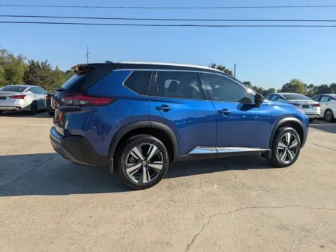 More photos of 2021 Nissan Rogue SL at Woody Folsom Nissan of Vidalia, GA