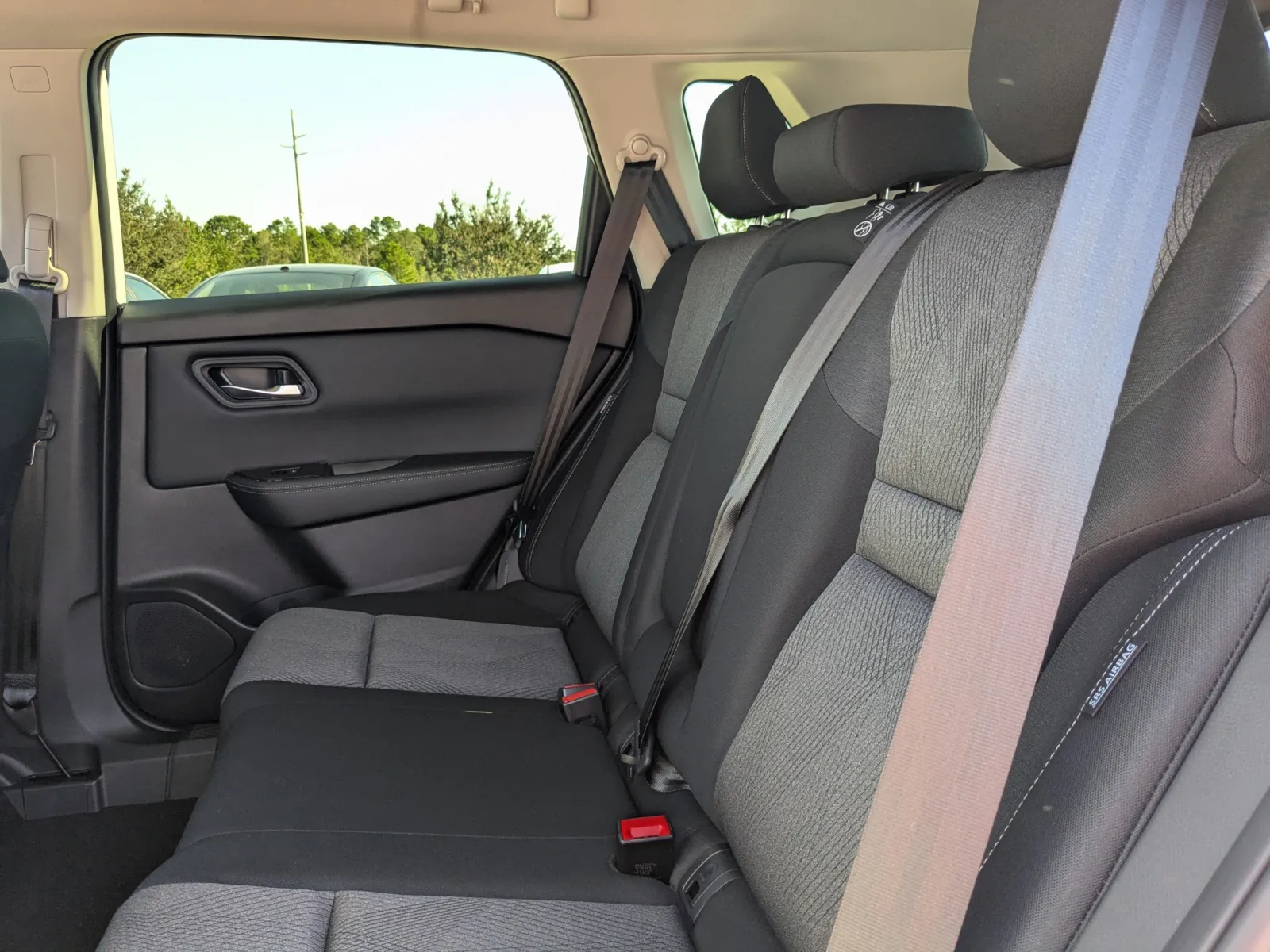 2026 Nissan Rogue SV - Photo 15
