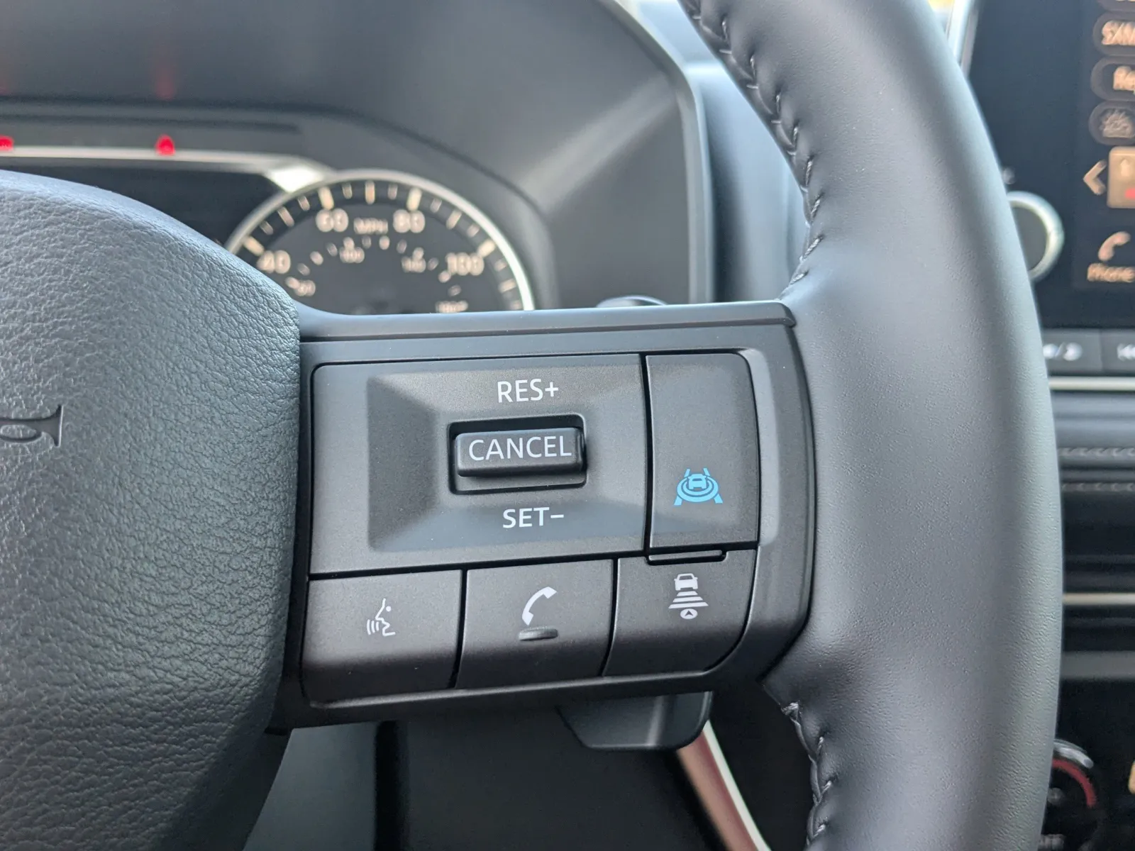 2026 Nissan Rogue SV - Photo 28