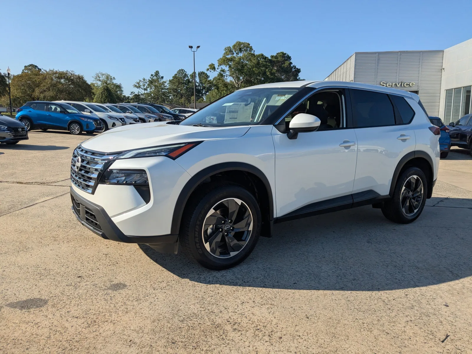 2026 Nissan Rogue SV - Photo 8