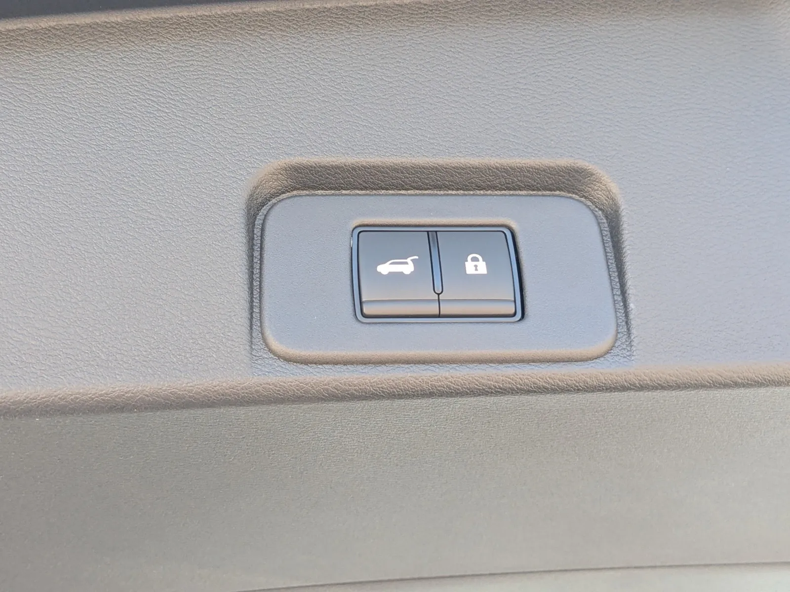 2026 Nissan Rogue SV - Photo 14